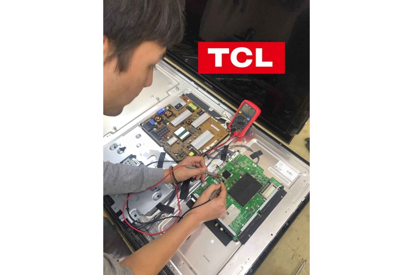 Мастера ремонтируют телевизор TCL в Нур-Султане, сервисный центр ICEBERG