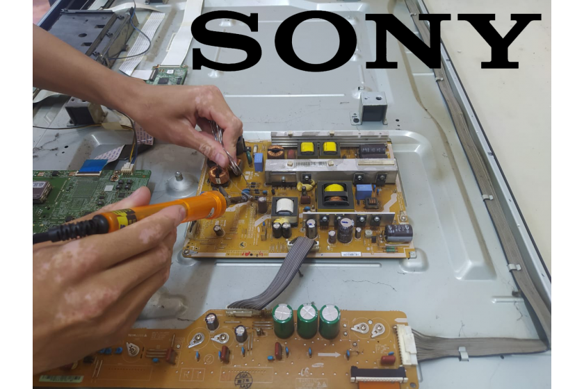 Мастера производят ремонт телевизоров Sony в Нур-Султан в сервисном центре ICEBERG 