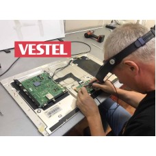 Мастера ремонтируют телевизор Vestel в сервисном центре ICEBERG в городе Нур-Султан